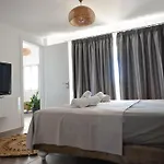 Uppolis με θέα τα νησιά Tatil Evi
