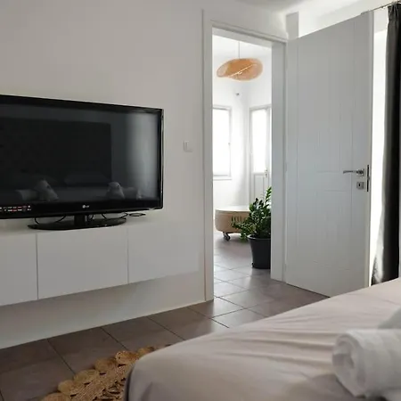 Casa de Férias Uppolis με θέα τα νησιά Ano Syros