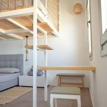 Casa de Férias Uppolis με θέα τα νησιά Ano Syros