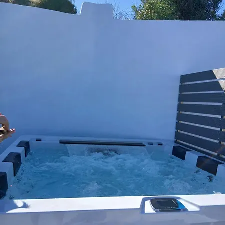 Casa de Férias Uppolis με θέα τα νησιά Ano Syros